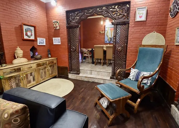 Wanderer's Dhumbarahi Katmandú