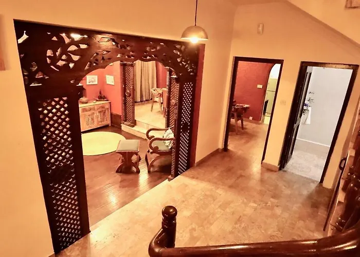 Wanderer's Dhumbarahi